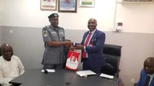 The EFCC Zonal Commander, Mr Michael Nzekwe, made the appeal during a familiarization visit to the Customs Area Comptroller in Kwara, Aliyu Bello in Ilorin on Monday
