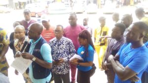 Some of the aggrevied members protesting the insensitive of Osahon, the embattled council chairman in Benin City