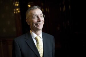 Swedish scientist Svante Paabo smiles at the award ceremony at the Hamburg Kerber Foundation’s European Science Prize, in Hamburg, Germany, Sept. 7, 2018. On Monday, Oct. 3, 2022 the Nobel Prize in physiology or medicine was awarded to Swedish scientist Svante Paabo for his discoveries on human evolution. (Christian Charisius/dpa via AP)