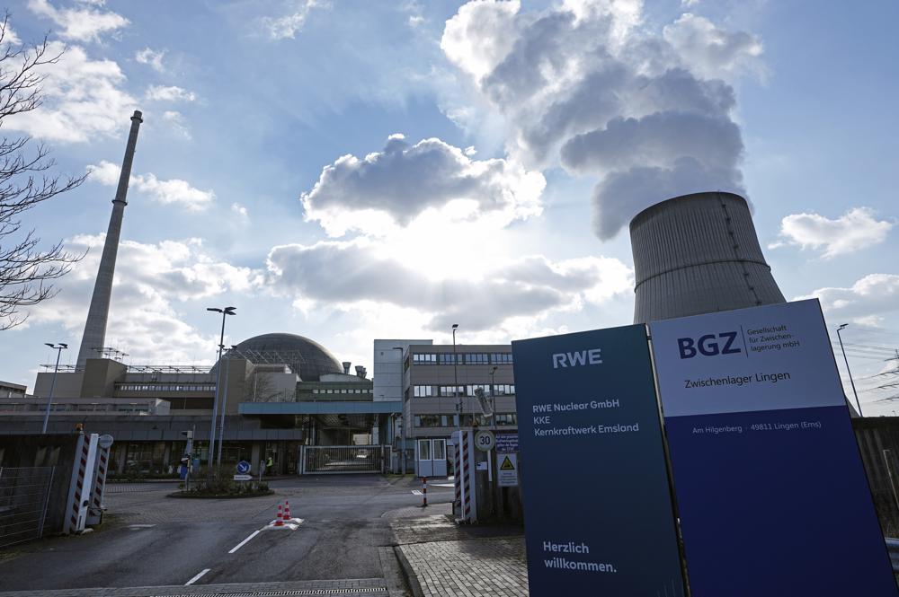 FILE – Exterior view of the RWE nuclear power plant ‘Emsland’ in Lingen, western Germany, March 18, 2022. German Chancellor Olaf Scholz has ordered preparations for all of the country’s three remaining nuclear reactors to continue operating until mid-April 2023. The move marks another hiccup in the country’s long-running plan to end the use of atomic energy. (AP Photo/Martin Meissner, file)