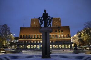 FILE – An exterior view of Oslo City Hall the venue of the Nobel Peace Prize ceremony in Oslo, Dec. 9, 2021. This year’s Nobel season kicks off Monday, Oct. 3, 2022 with the medicine award being announced. Daily announcements will follow during the week with physics Tuesday, chemistry Wednesday and literature on Thursday. The Nobel Peace Prize is presented in Norway while the other awards are handed out in Sweden. That’s how Alfred Nobel wanted it. (AP Photo/Alexander Zemlianichenko, File)