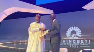 Minister of Aviation Hadi Sirika (L), Lagos Governor Babajide Sanwo-Olu (R)