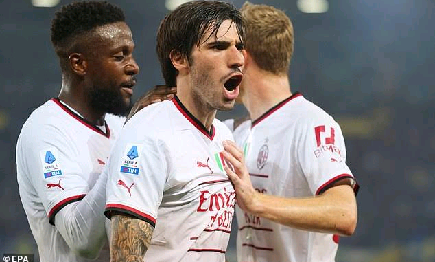 Tonali scores late to give AC Milan slim victory