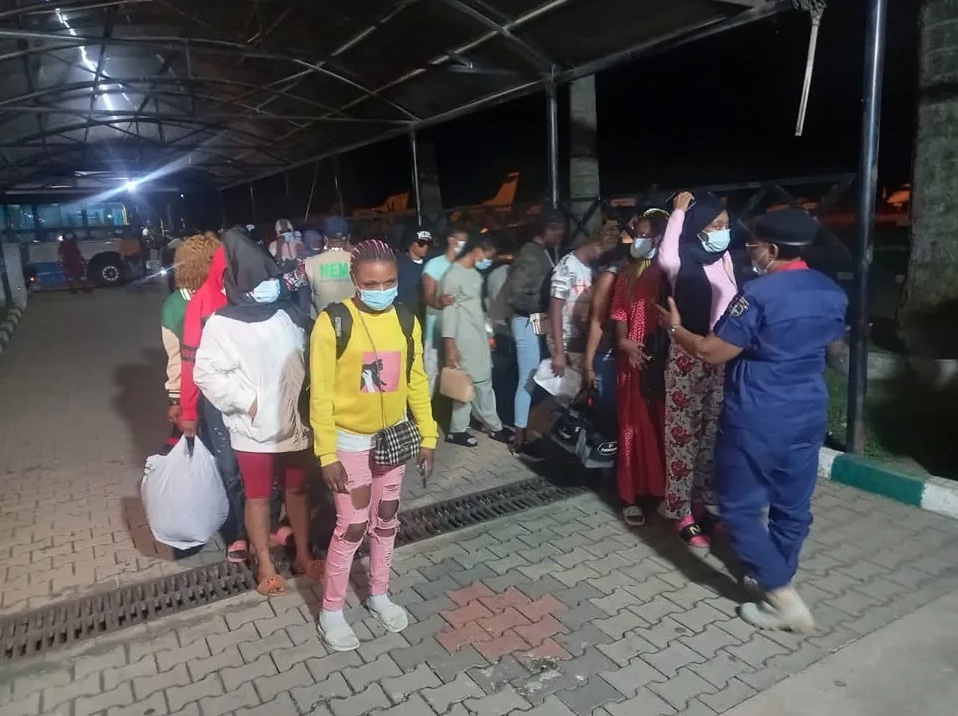 542 Nigerians stranded in UAE arrive back in the country