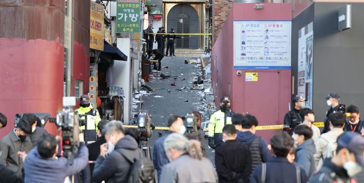Buhari condoles with South Korean President on Itaewon stampede