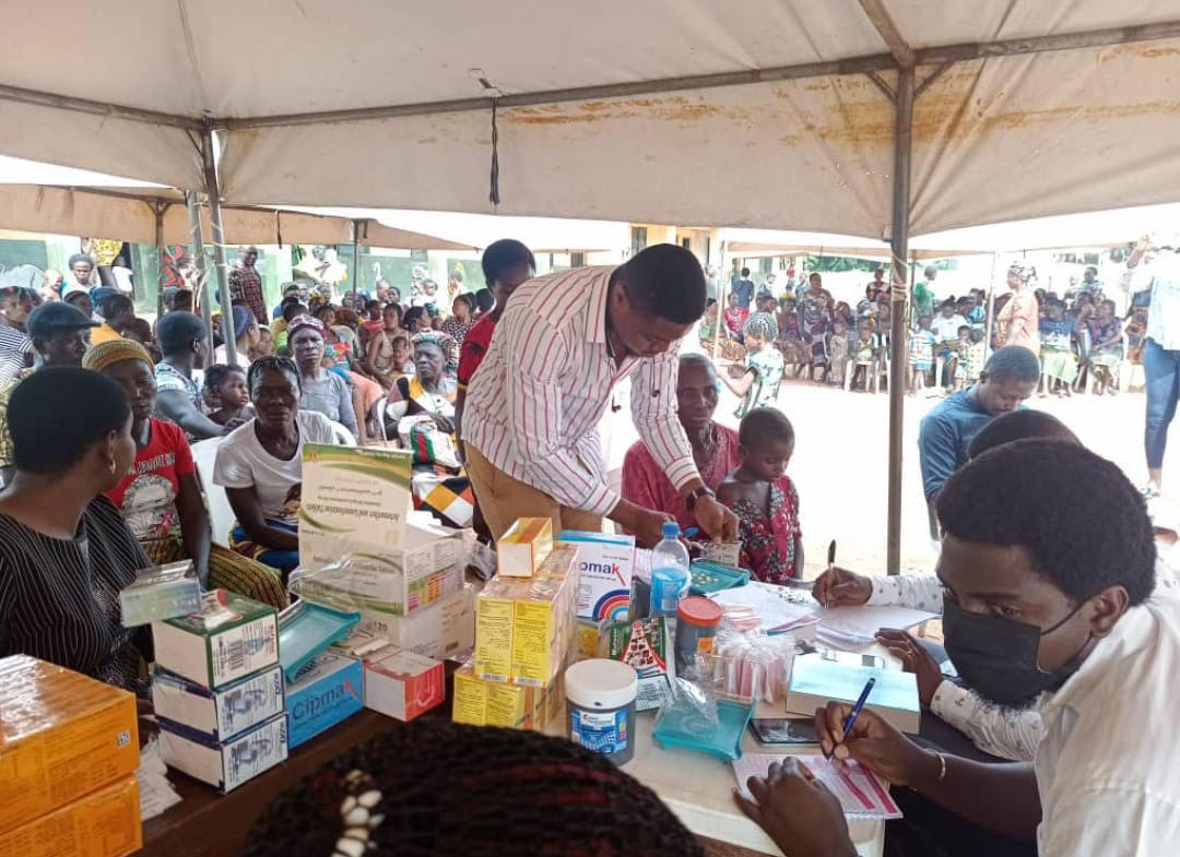 Anambra flood: Senator Oduah provides free medical services, food to victims