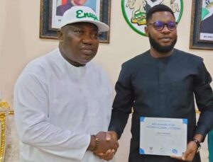 Enugu: Ugwuanyi celebrates AFS award winner Alumona