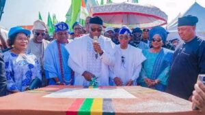 Fayemi inaugurates roads in Osun, says history will be kind to Oyetola
