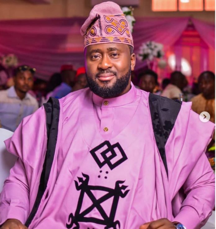 Desmond-Elliot-696×738-1