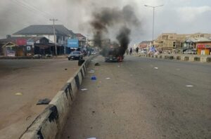 Osun: Police arrest 10 suspects, recover arms following motor park violence