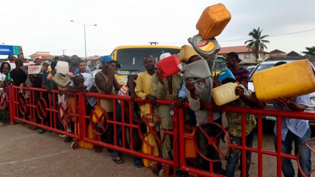 Fuel scarcity: NANS declares protest against NNPCL, MOMAN, IPMAN over hike in fuel price