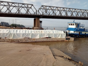 NIWA facilitates 22 trailers of tiles with barge to Onitsha River Port