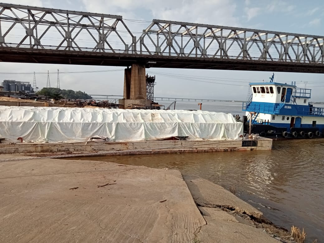 NIWA facilitates 22 trailers of tiles with barge to Onitsha River Port