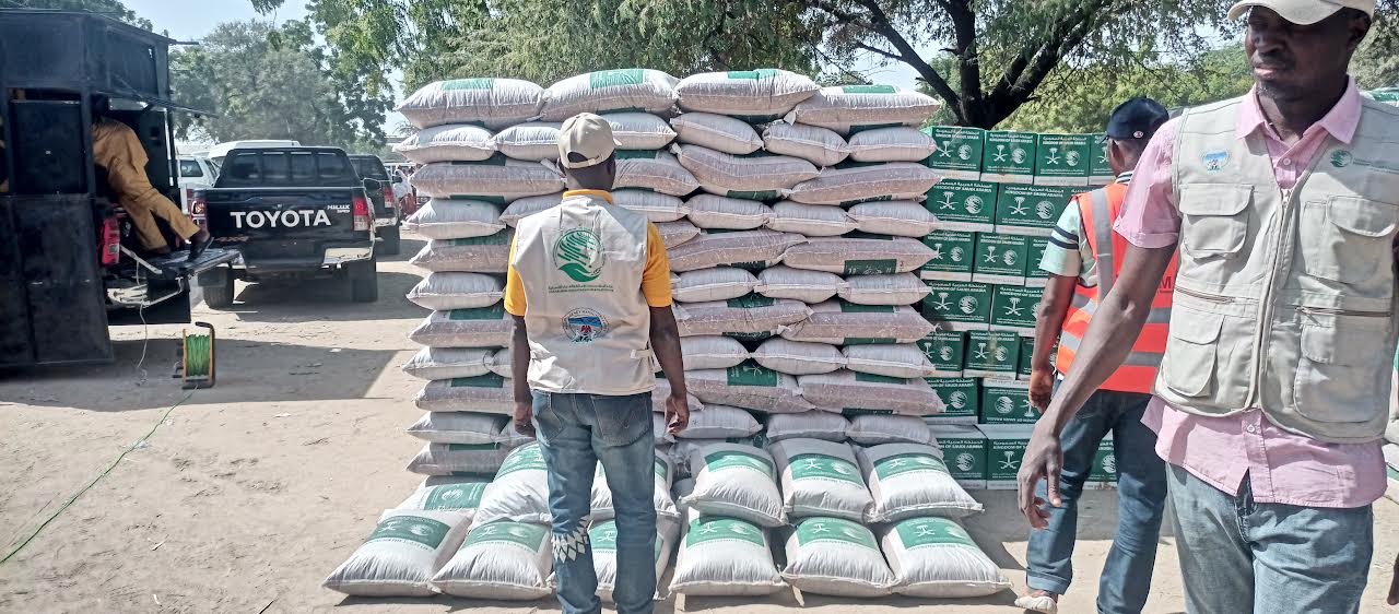 Saudi aid centre, FG deliver relief to Borno IDPs