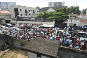 EFCC auctions  435  cars  in Lagos