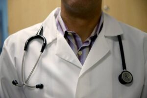 The Association of Resident Doctors (ARD), Ladoke Akintola University of Technology (LAUTECH) Teaching Hospital, Ogbomoso, Oyo State, on Monday appealed to the Oyo State Government to implement adopted benefits in Federal Tertiary Health Institutions (FTHIs) to reduce what they described as varnishing workforce.