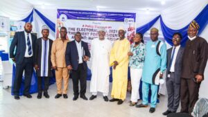 _policy_dialogue_panellists_with_staff_of_wfd_and_nilds