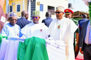 Kogi Governor Yahaya Bello (L), President Muhammadu Buhari (R)
