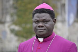 09Bisschop-Wilfred-Anagbe41-Kerk-in-Nood