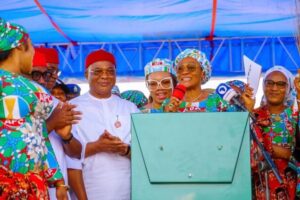 Tinubu-Owerri2-636×424