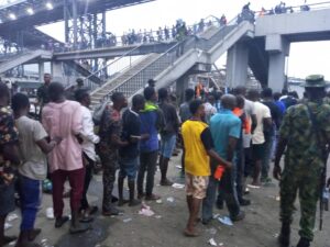 Army-Arrest-116-Suspects-At-Oshodi-1