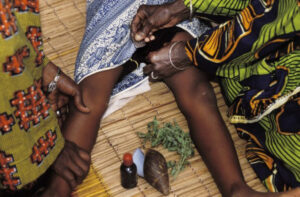 Female-Genital-Mutilation-Photo-LaRazon-909×598