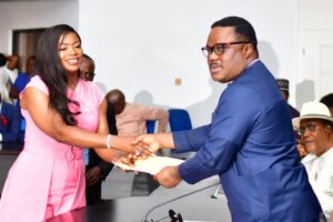 Cross River: Ayade swears in 13 new commissioners, carries out minor cabinet reshuffle