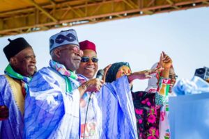 Tinubu meets APC election planning, monitoring teams