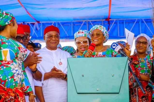 Tinubu-Owerri2-636×424