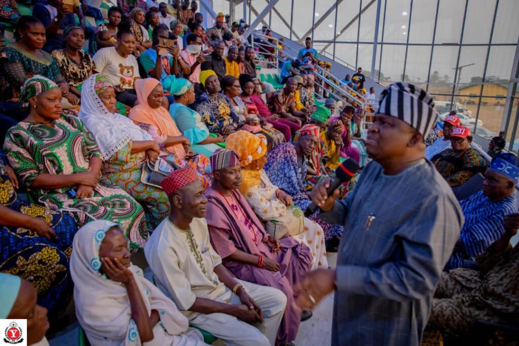 Yayi-Ogun-Crowd-1024×683