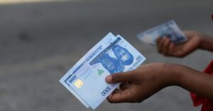 Lagos: New naira scarcity persists as government institutions, banks reject old notes