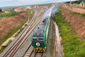 Abuja-Kaduna-train-breaks-down-in-bush