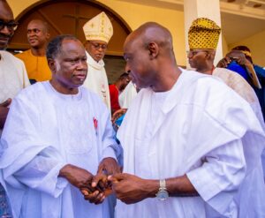 CBip8Dg6-Governor-Biodun-Oyebanji-and-Chief-Bayo-Awosemusi