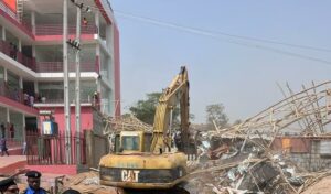 Abuja: Many feared dead, trapped in collapsed building