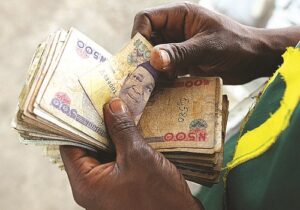 Naira-notes-being-counted-copy