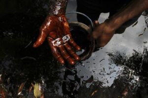 Oil-pollution-in-Ogoniland-480×320