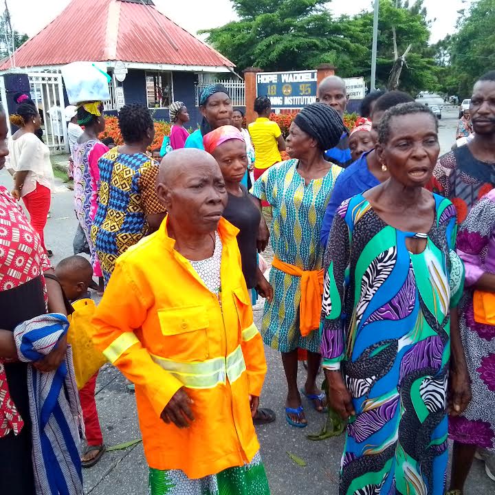 Cross section of protesting sweepers in Calabar, Cross River
