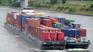 Barges-moving