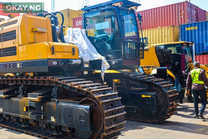 200m-Kano-Maradi-Rail-project-Equipment-handled-by-PCHS-860×573