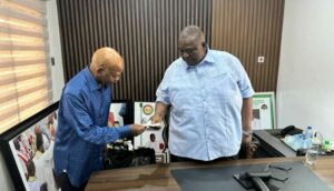 Arthur-Eze-Donation-750×430