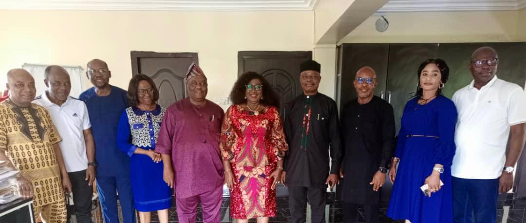 VC Prof Obi (5th from left) in a group photograph with the Nigeria Universities Commission (NUC) Team during the Pre-Validation Exercise for the ICT enabled Open and Distant Learning Programme