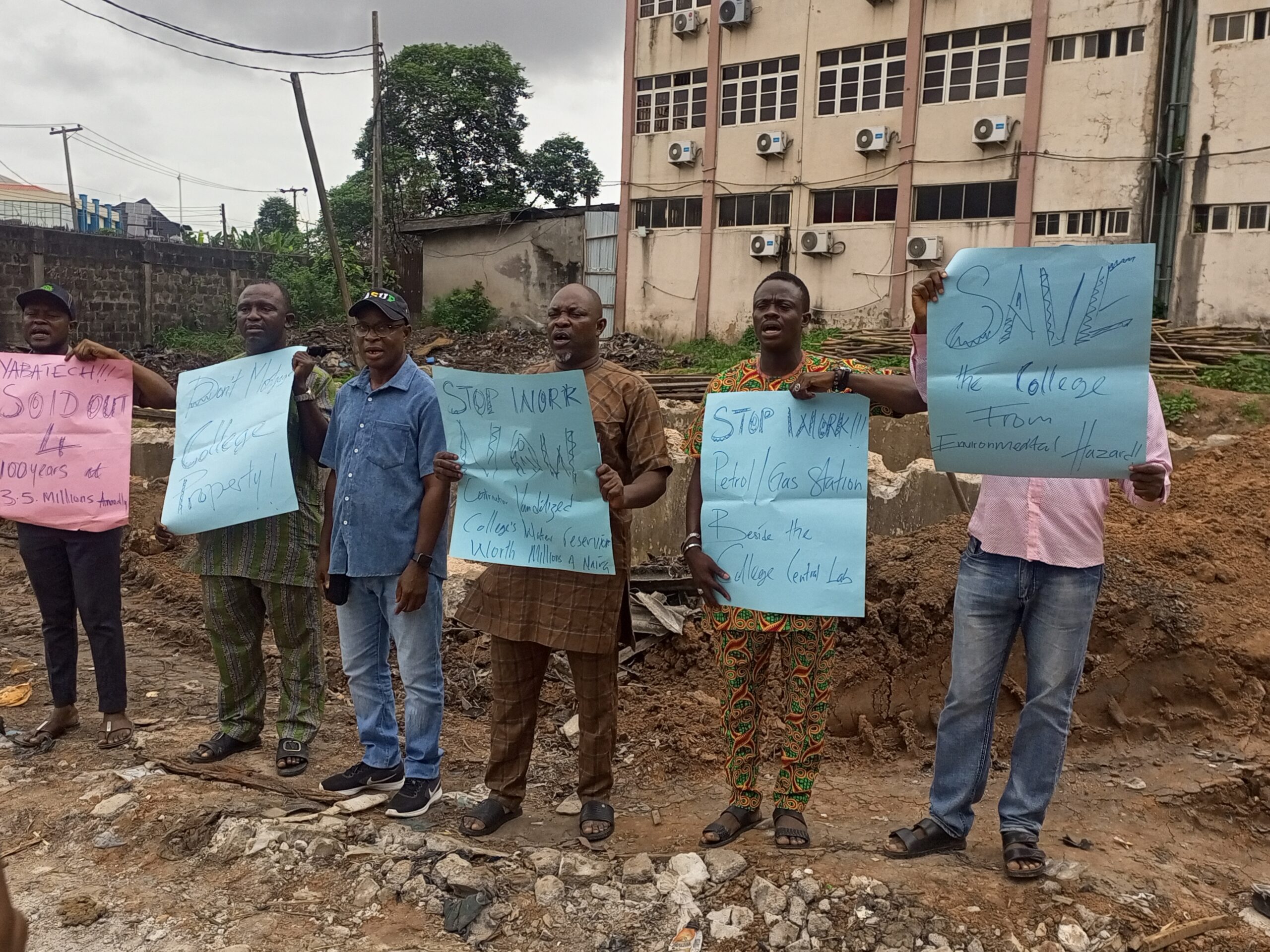 ASUP members protesting at the site