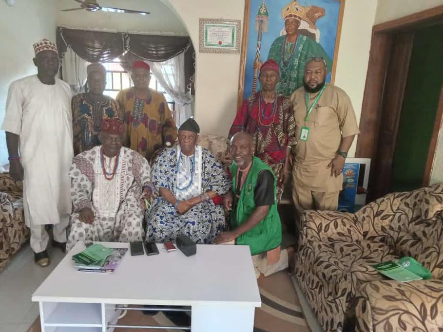 Members of NHIA in a group photograph with the traditional rulers in Edo North during their advocacy visit
