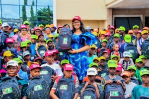 Ekiti First Lady (middle) with the vulnerable pupils