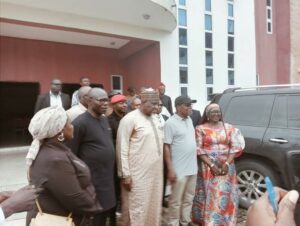UNICAL Vice Chancellor Prof Obi (extreme right) in a group photograph with the Minister of Niger Delta Affairs, Engr. Abubakar Momoh and the entourage