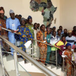 The-IITA-PROSSIVA-team-with-the-farmers.