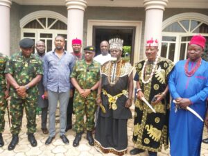 The Naval delegation with the LG Chairman and traditional rulers