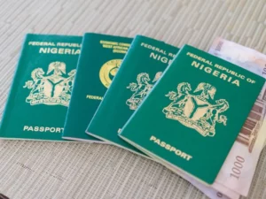 nigerian-passports-with-naira