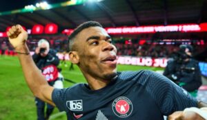 Everton-Forest-and-Crystal-Palace-join-race-to-sign-Raphael-Onyedika-860×502