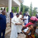 Presentation of food items to beneficiaries